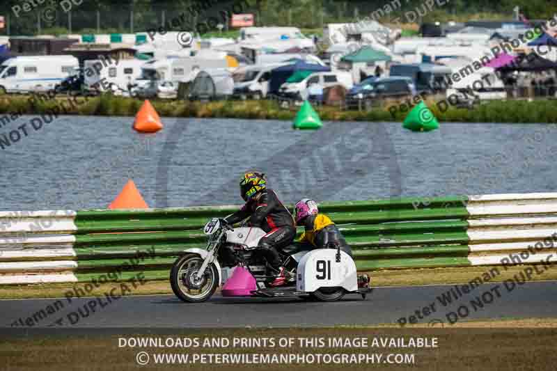 Vintage motorcycle club;eventdigitalimages;mallory park;mallory park trackday photographs;no limits trackdays;peter wileman photography;trackday digital images;trackday photos;vmcc festival 1000 bikes photographs